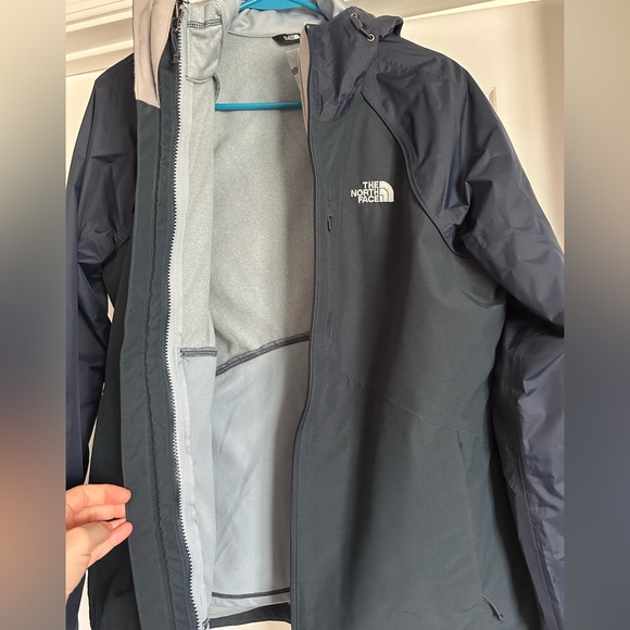 North Face dry vent women’s double layered waterproof jacket - size L - Picture 2 of 6